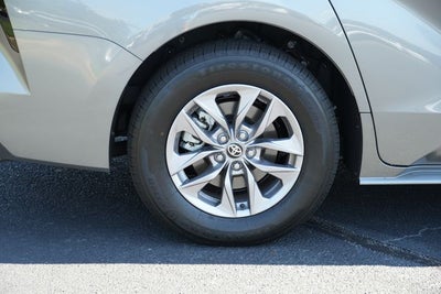 2026 Toyota Sienna LE 8 Passenger
