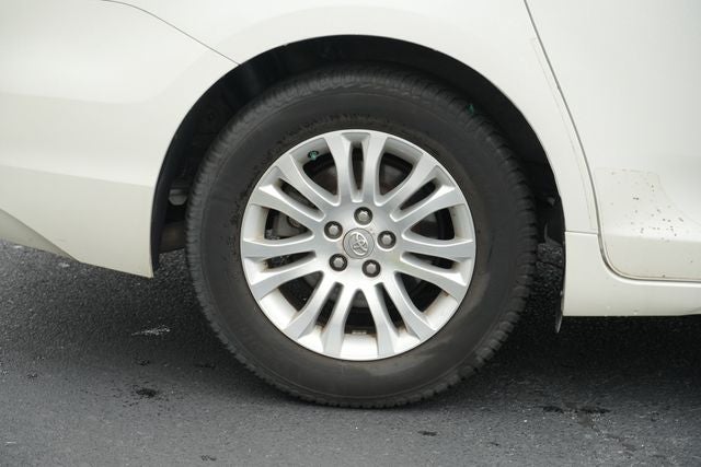 2015 Toyota Sienna XLE 8 Passenger