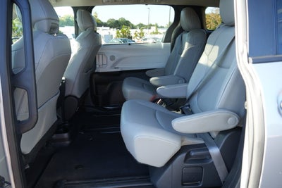 2025 Toyota Sienna XLE 8 Passenger