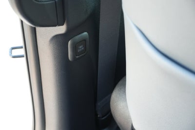 2025 Toyota Sienna XLE 8 Passenger