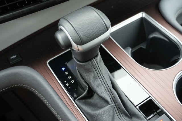 2024 Toyota Sienna XLE 8 Passenger