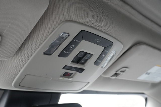 2024 Toyota Sienna XLE 8 Passenger