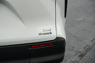 2024 Toyota Sienna XLE 8 Passenger