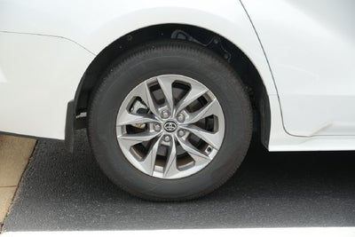2025 Toyota Sienna XLE 8 Passenger
