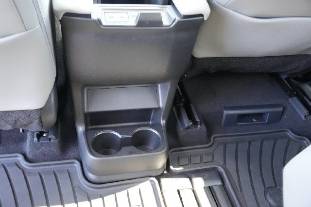 2025 Toyota Sienna XLE 8 Passenger