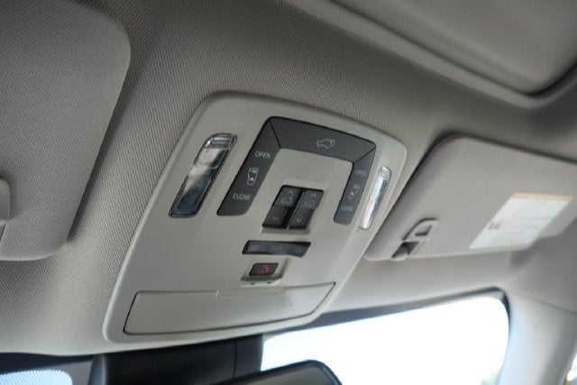 2025 Toyota Sienna XLE 8 Passenger