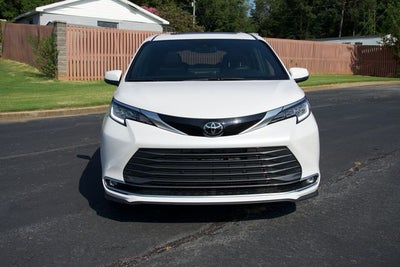 2026 Toyota Sienna Limited 7 Passenger