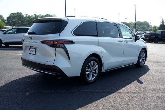 2026 Toyota Sienna Limited 7 Passenger