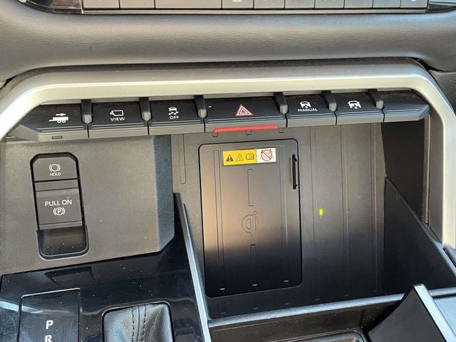 2022 Toyota Tundra Hybrid Platinum