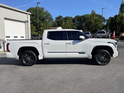 2022 Toyota Tundra Hybrid Platinum