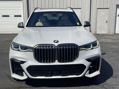 2022 BMW X7 M50i