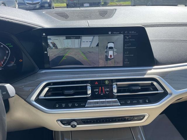 2022 BMW X7 M50i