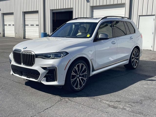 2022 BMW X7 M50i