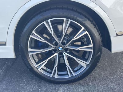 2022 BMW X7 M50i