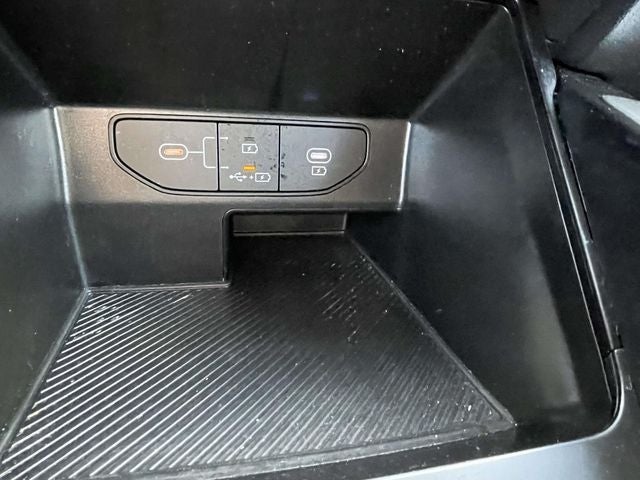 2025 Kia Sorento LX