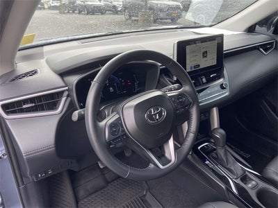 2025 Toyota Corolla Cross XLE