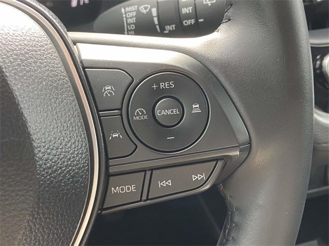 2025 Toyota Corolla Cross XLE