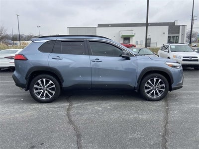 2025 Toyota Corolla Cross XLE