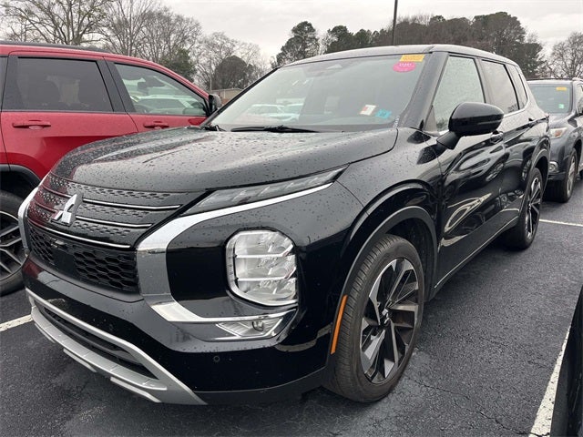 2024 Mitsubishi Outlander SE