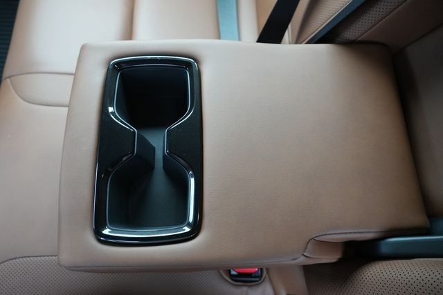 2025 Toyota Crown Signia XLE