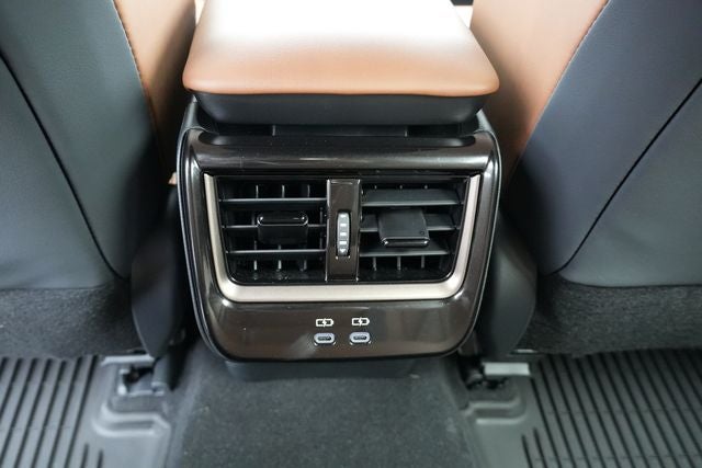 2025 Toyota Crown Signia XLE