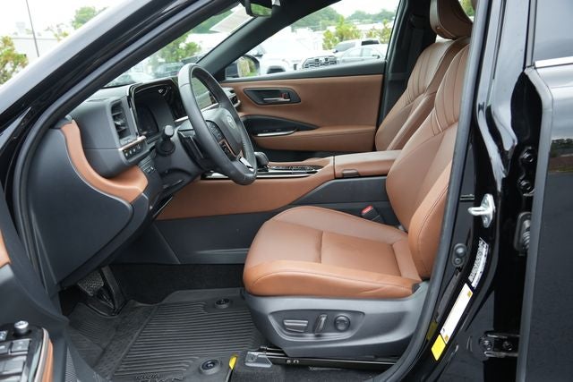 2025 Toyota Crown Signia XLE