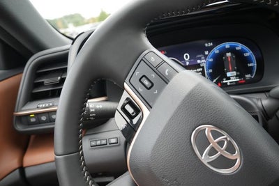 2025 Toyota Crown Signia XLE