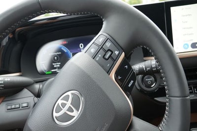 2025 Toyota Crown Signia XLE