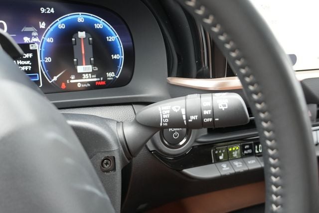 2025 Toyota Crown Signia XLE