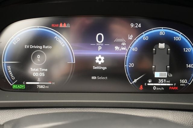 2025 Toyota Crown Signia XLE