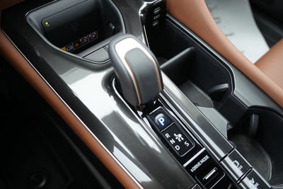 2025 Toyota Crown Signia XLE