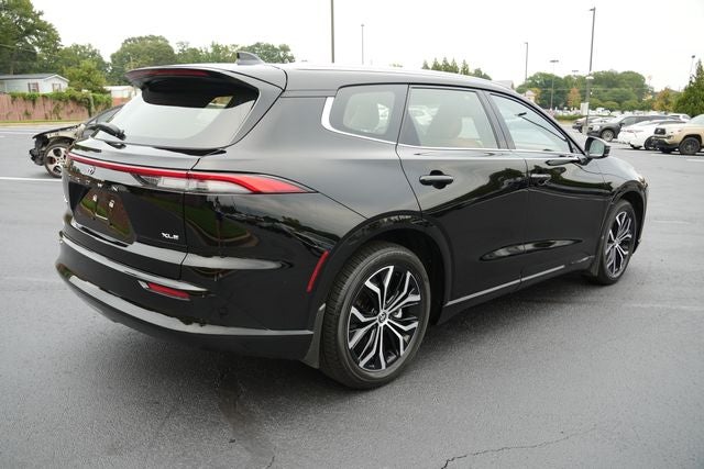 2025 Toyota Crown Signia XLE