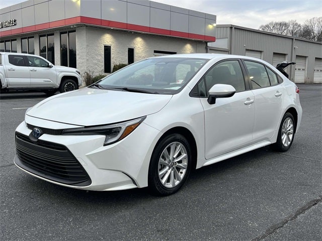 2024 Toyota Corolla Hybrid LE