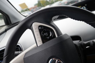 2016 Toyota Prius Four Touring