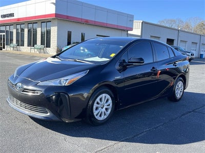 2019 Toyota Prius LE