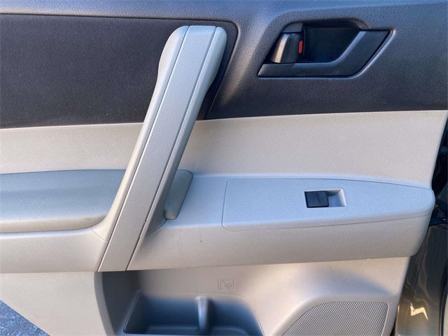 2009 Toyota Highlander Base