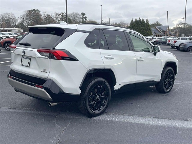 2024 Toyota RAV4 Hybrid SE