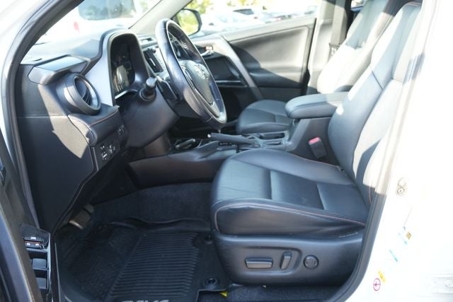 2016 Toyota RAV4 SE