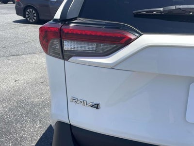2020 Toyota RAV4 Hybrid LE