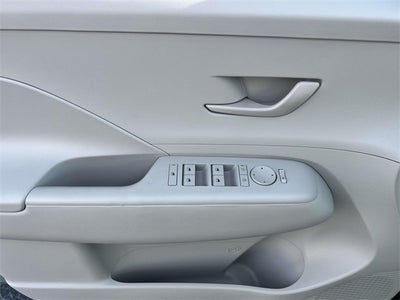 2025 Hyundai Kona SE