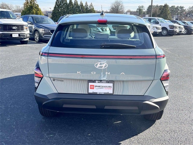 2025 Hyundai Kona SE